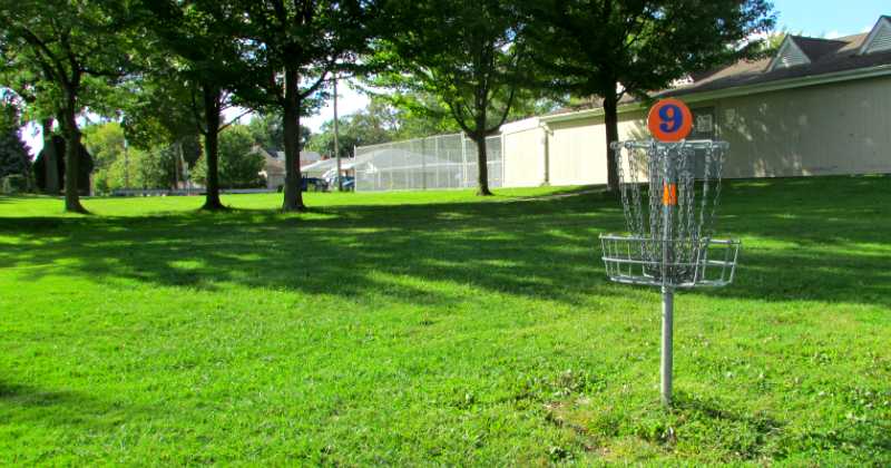 Frisbee Disc Golf Medina Park Ohio