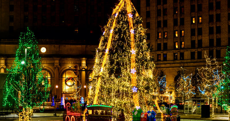 Best Things to do in December in Ohio – Christmas Lights, Holiday Fun & More