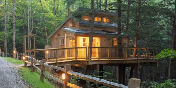 11 Stunning Treehouse Rentals in Ohio (Family & Date Night Options!)