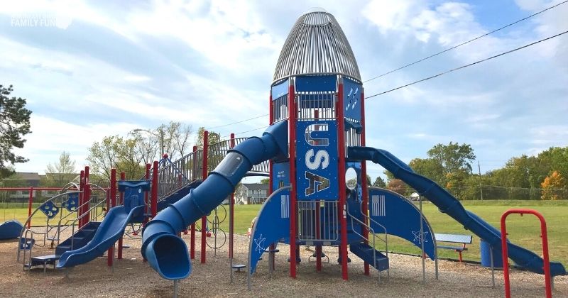 Dora Lee Payne Park in Berea – A Space Themed Playground for Kids!