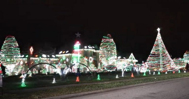 Best Christmas Lights In Northeast Ohio {2020} - You Must See This Year!