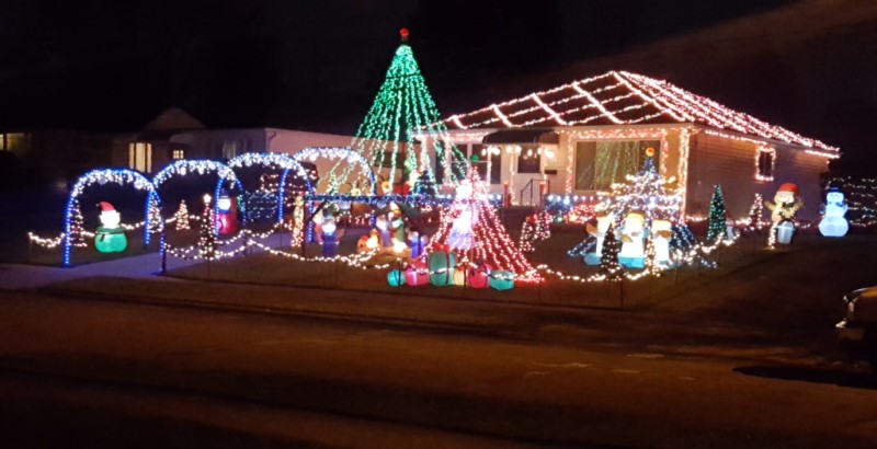 Best Lights In Northeast Ohio, House Of Lights Mayfield Rd