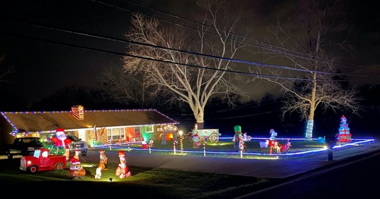 Best Christmas Lights in Northeast Ohio 2021 - You Must See This Year!