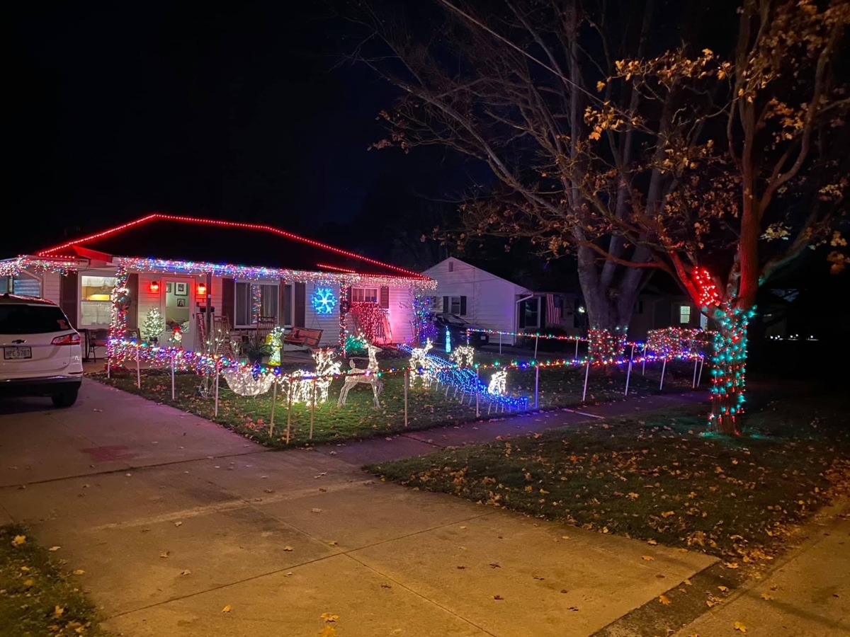 Best Christmas Lights in Northeast Ohio {2020} You Must