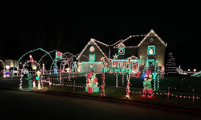 Best Lights In Northeast Ohio, House Of Lights Mayfield Rd
