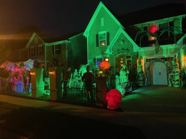 Must-See Halloween Yard Displays: Over-the-Top Decorations {2024}