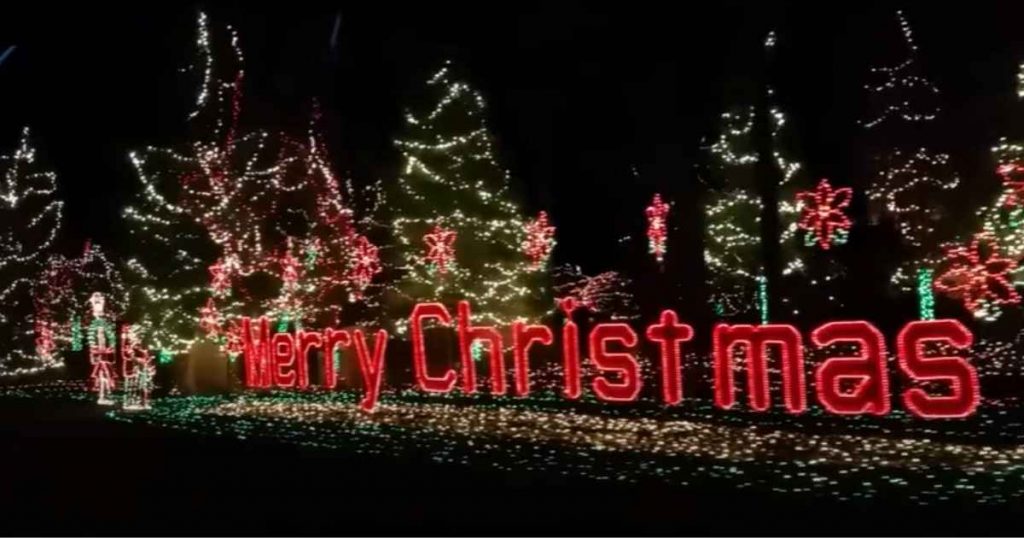 Best Christmas Lights in Northeast Ohio {2023} You Must See This Year!
