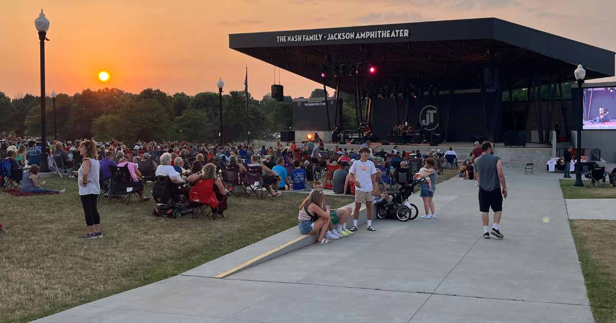 FREE Outdoor Concerts in Northeast Ohio {2024} – Live Music Under the Stars