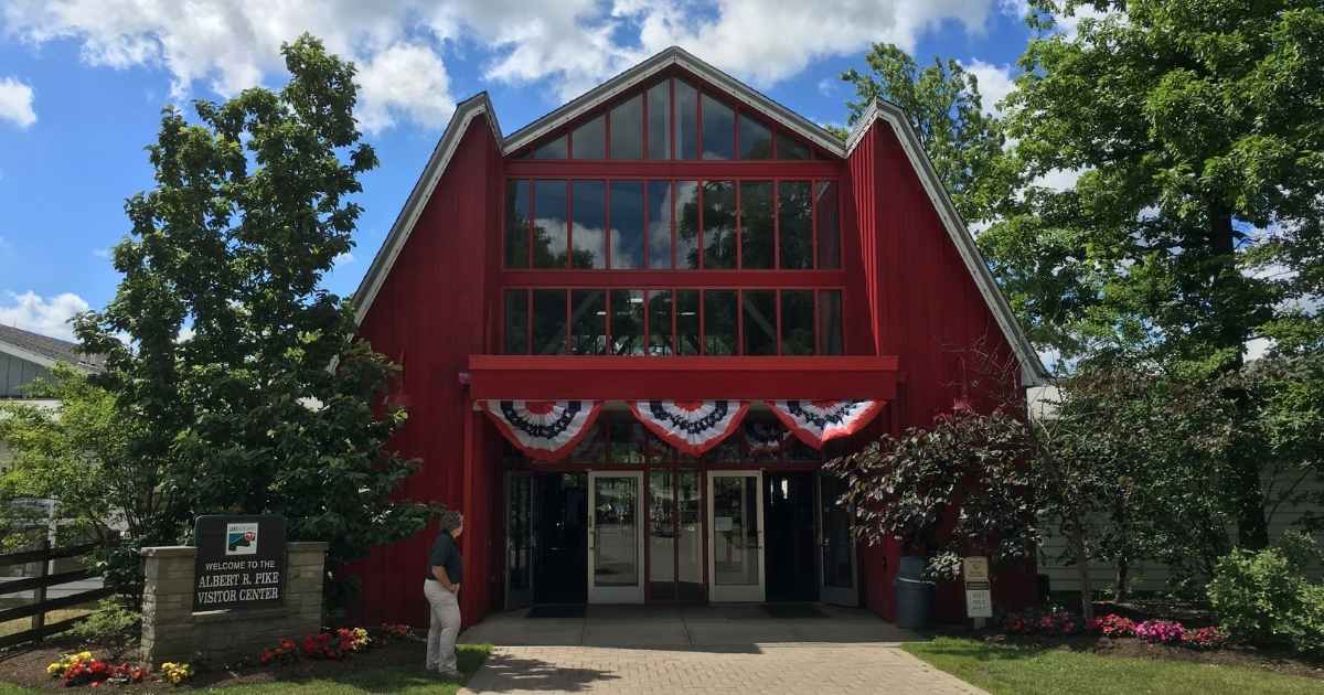 Visitors Center at Lake Metroparks Farm Park